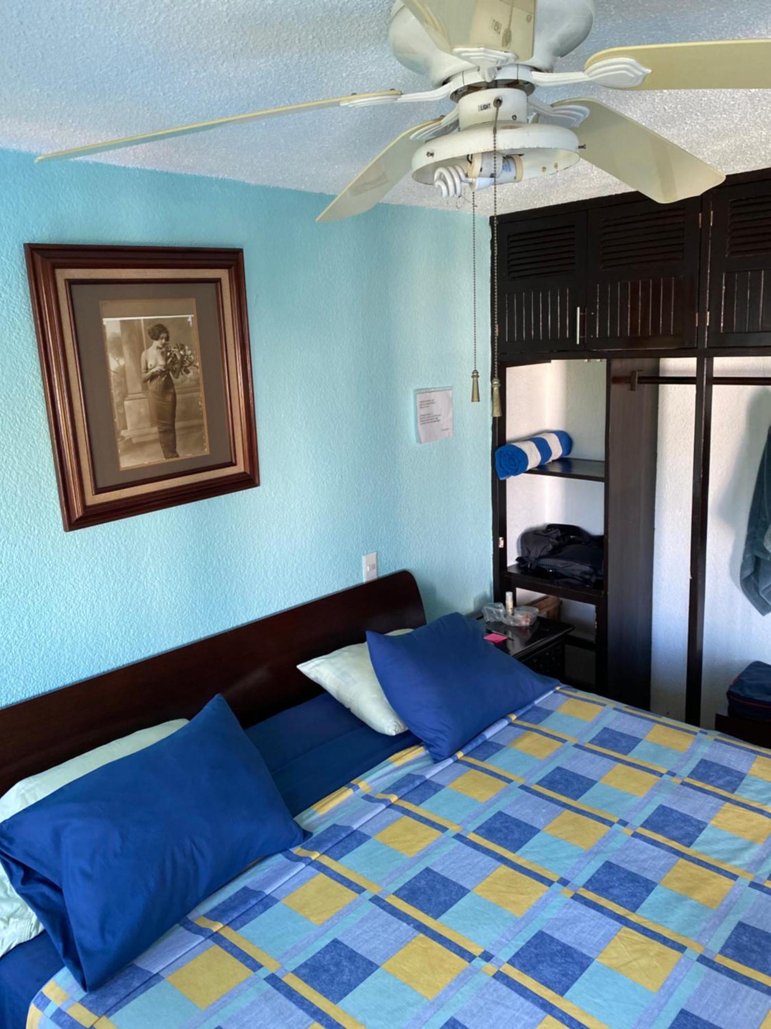 Front Beach Private Room With Shared Bathroom Канкун Екстер'єр фото
