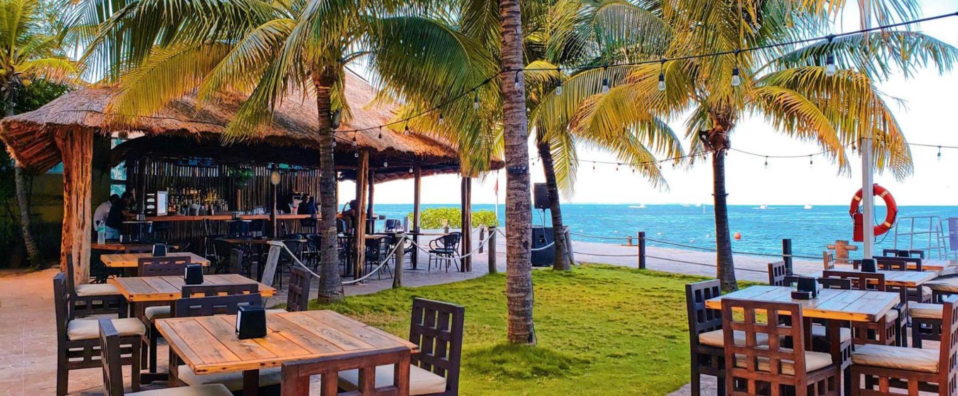 Front Beach Private Room With Shared Bathroom Канкун Екстер'єр фото